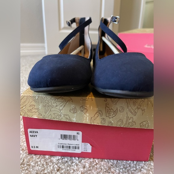 Navy Suede Flats with Ankle Strap Size 8.5! - Picture 2 of 8